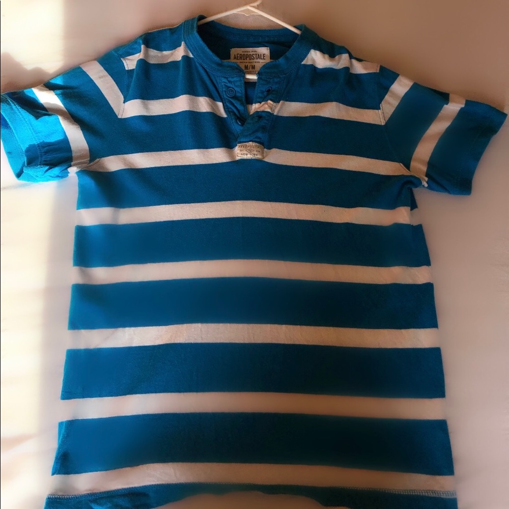 Aeropostale Men’s Stiped Henley Shirt Medium